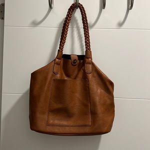 Leather tote